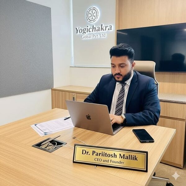 File:Dr. Pariitosh Mallik.jpg