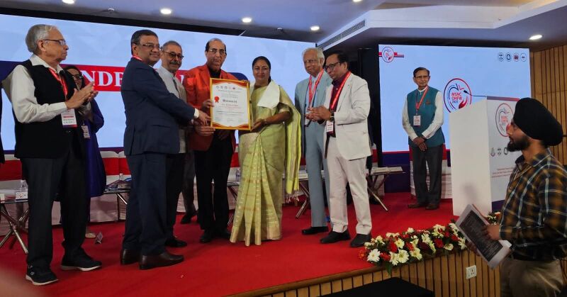 File:Dr vivek Award.jpg